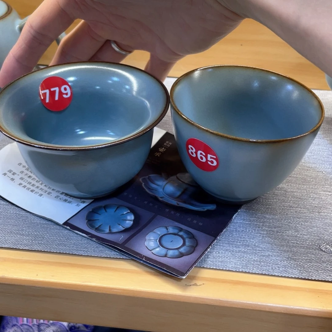 杯小*。。。。。。。。。。。。。。。