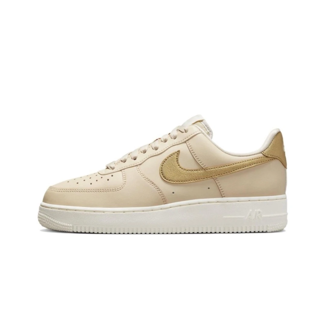 Nike耐克 防滑减震而磨板鞋女款米黄色DQ7569-102