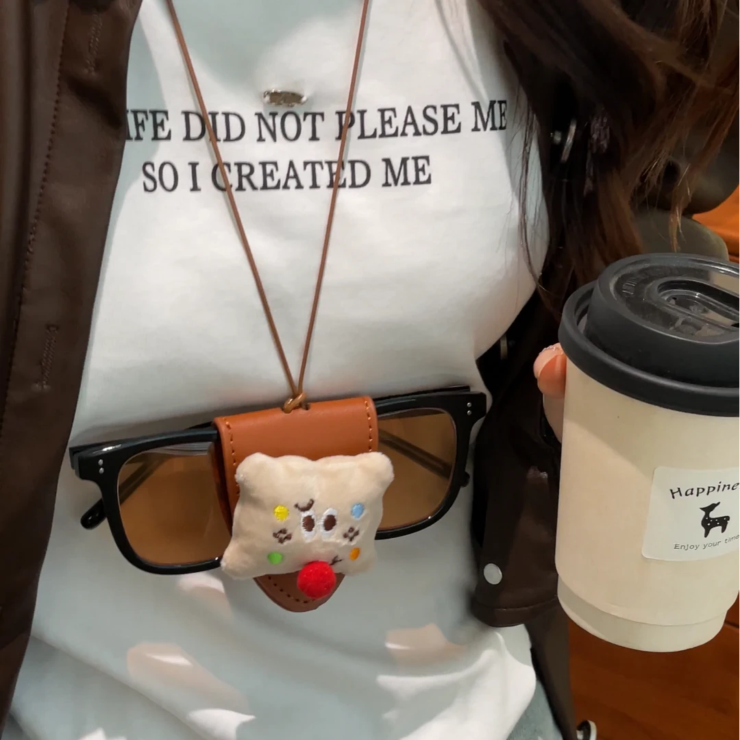 非金属布艺项链 可爱秋冬红鼻子公仔眼镜项链百搭设计感墨镜链子