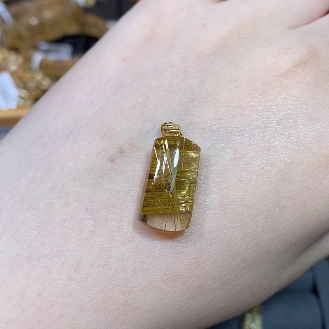 水晶吊坠18K金镶嵌Ｚ青