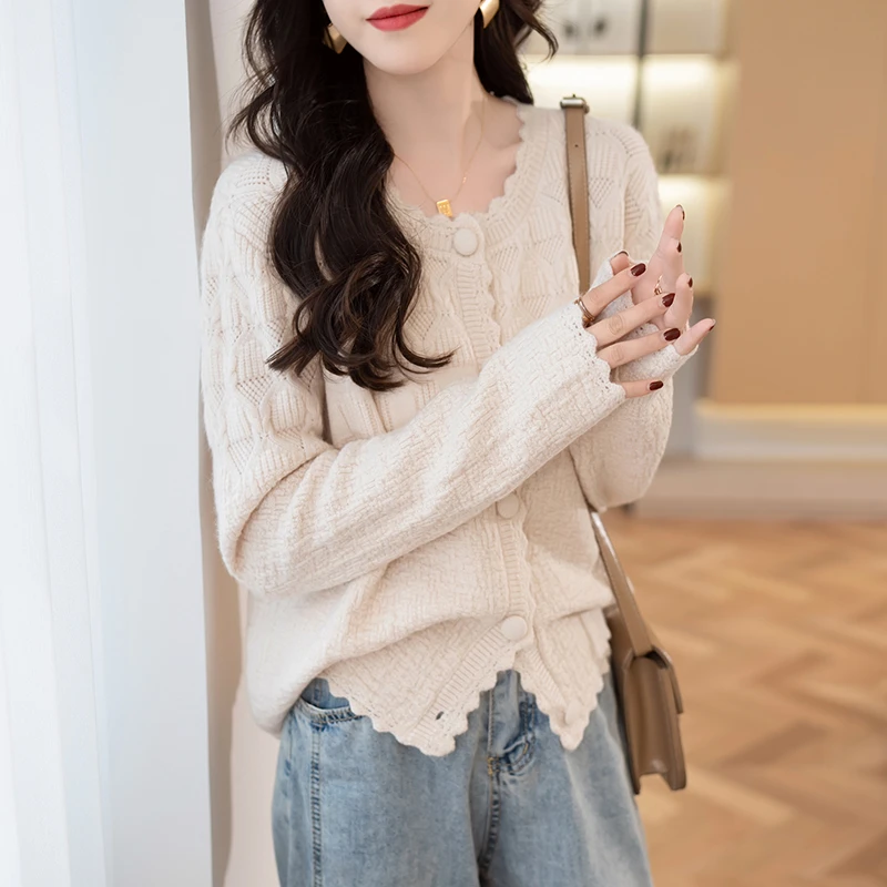 23092-米色【晶姐优选】圆领针织纯色拼接百搭纽扣宽松毛衣开衫外套