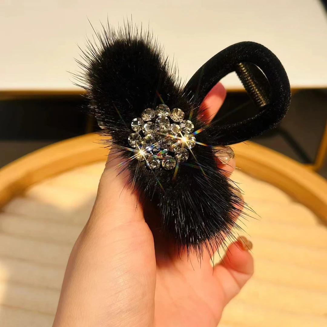 8CM中号毛毛满钻抓夹