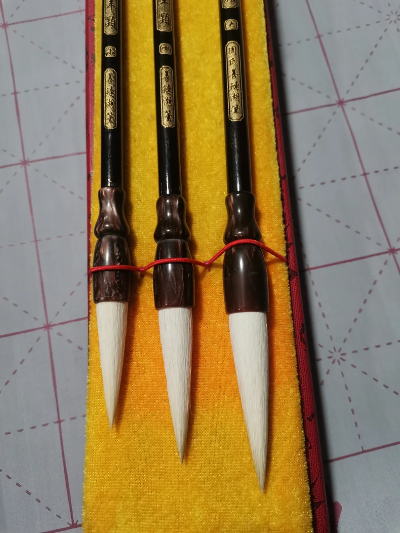 纯羊毫，大号6厘米，中号5.5厘米，小号5厘米，单支价格