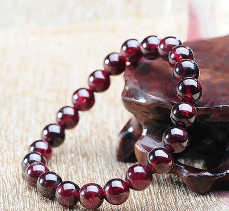 石榴石手链女夏正品天然水晶手串本命年转运珠情人节礼物