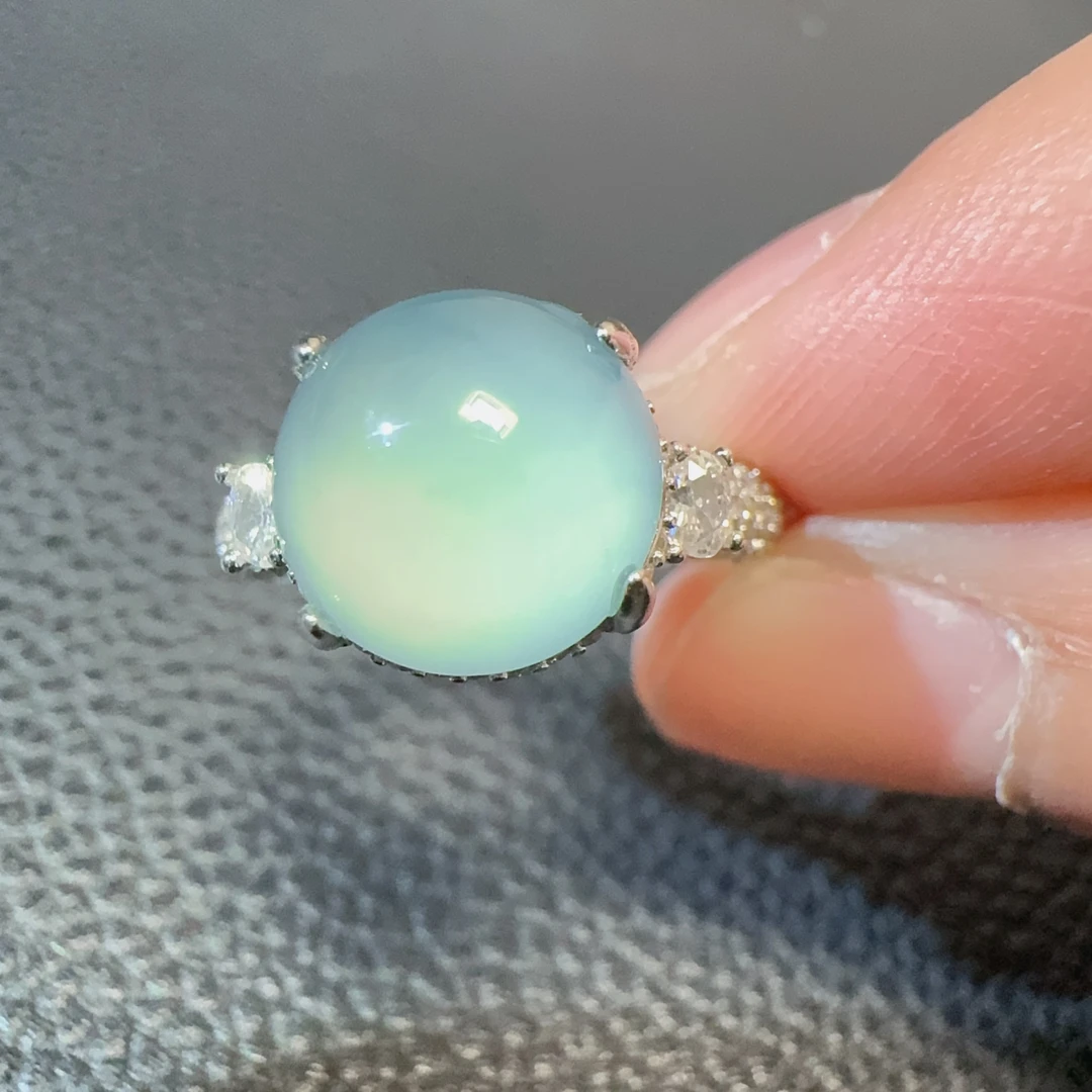 【新款戒指】天然a货翡翠高冰天空蓝大蛋面戒指设计款重工0399