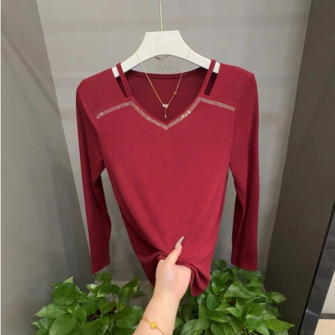 2024早秋新款轻奢遮肉大码拼接粘钻V低领长袖T恤705