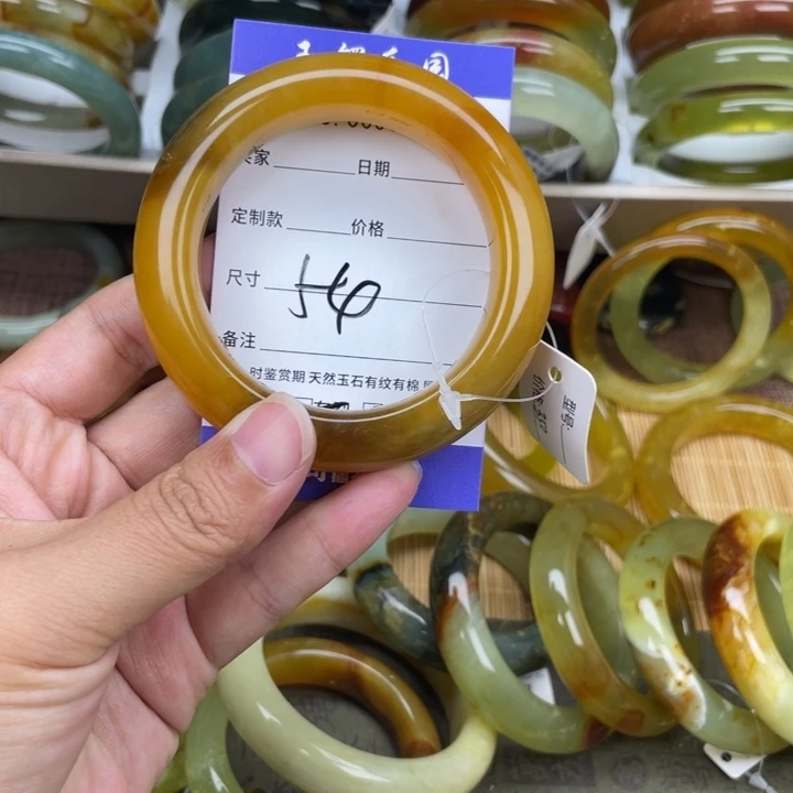 蛇纹石玉手镯合金