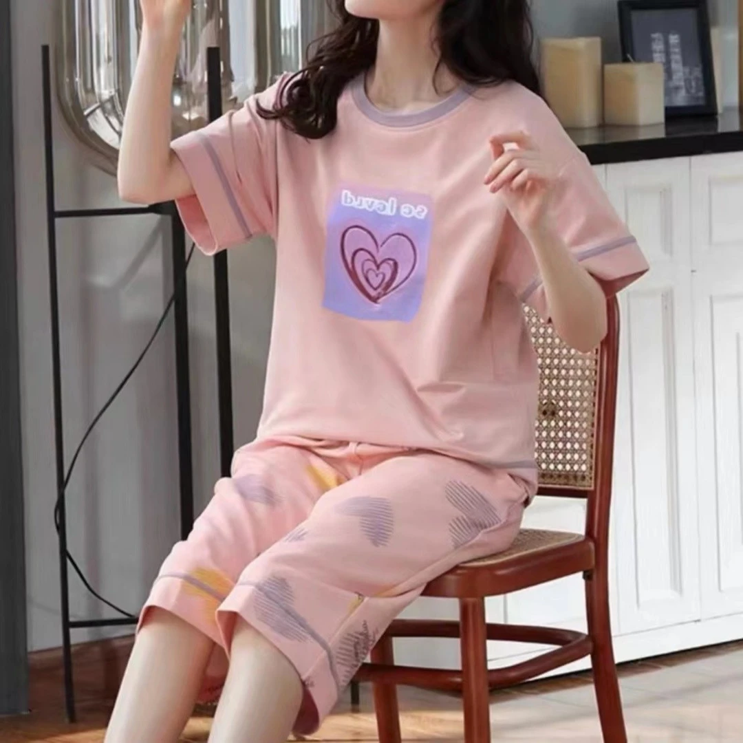 带胸垫版品牌女款简约风纯棉短袖七分裤睡衣家居服套装（发射爱心）
