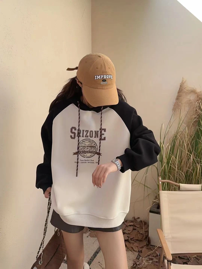 拼色插肩工艺冬款加绒连帽卫衣女士即墨工厂直营