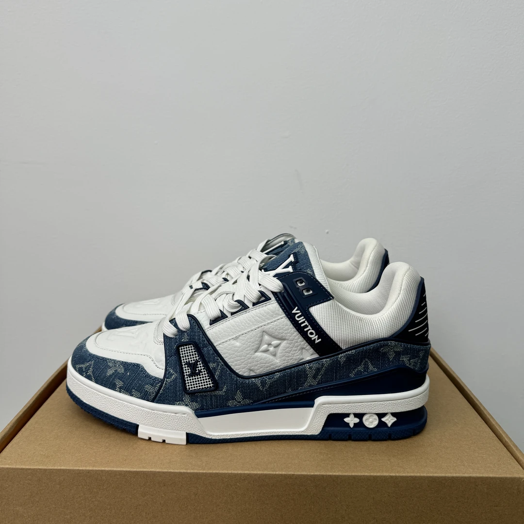 99新 LouisVuitton/路易威登 男士休闲牛仔布板鞋 三色可选 24028