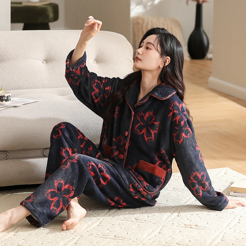 冬季新款珊瑚绒睡衣女加厚加绒保暖中年秋冬款法兰绒家居服套装