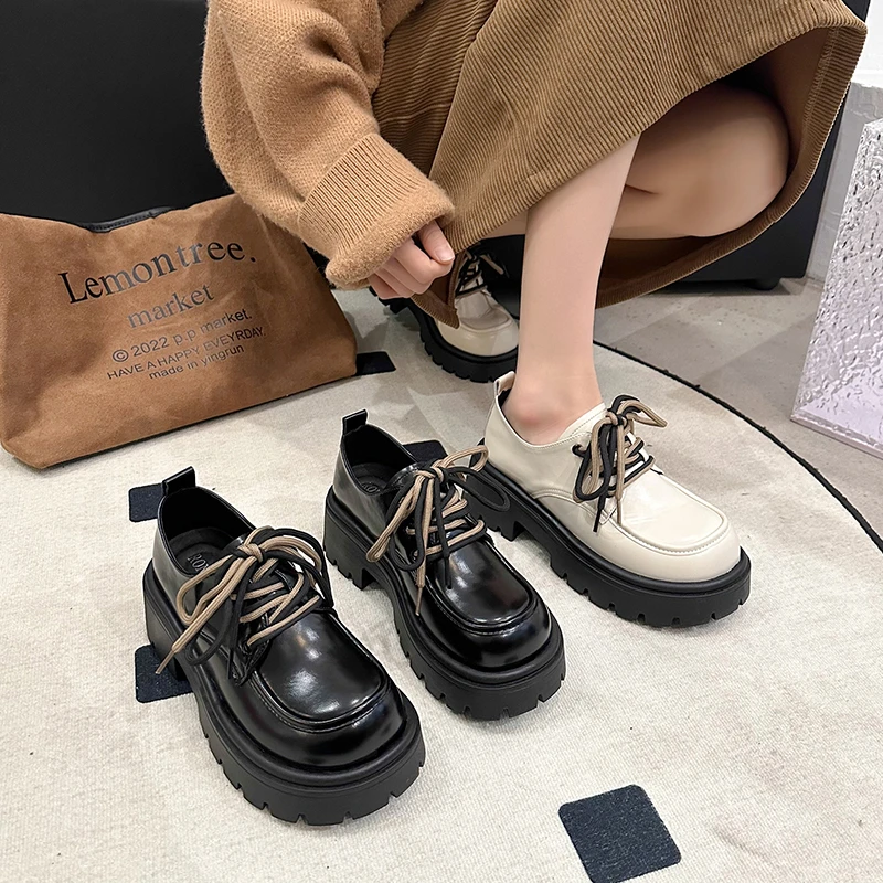 英伦风小皮鞋女2024年新款学生百搭圆头厚底配裙子休闲春秋单鞋