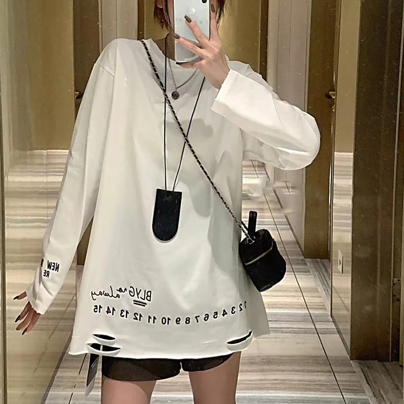 白色长袖t恤女宽松春秋冬2024新款爆款刺绣字母中长款遮臀打底衫