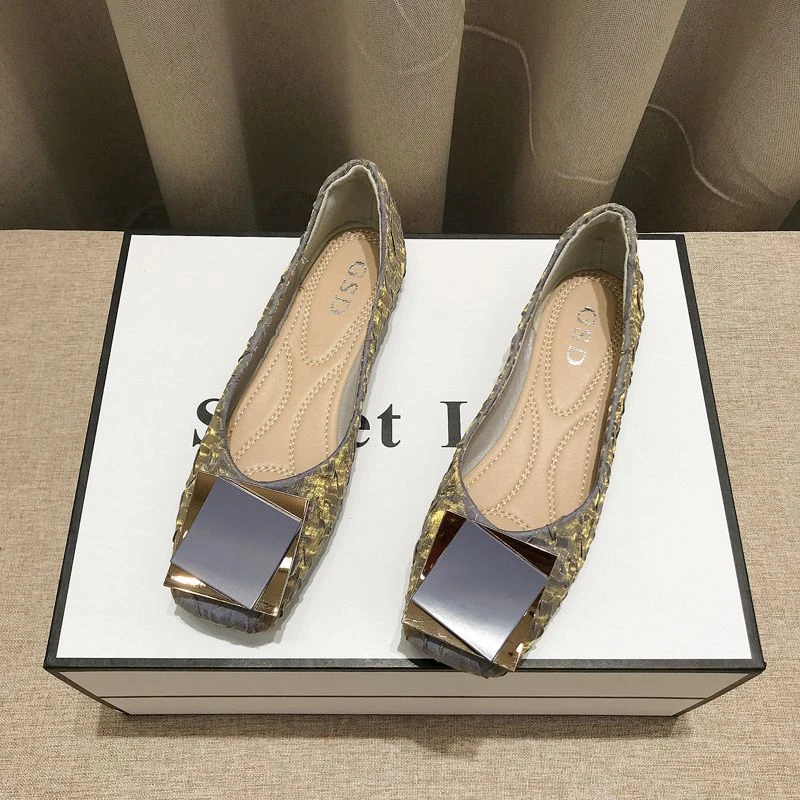 法式瓢鞋浅口单鞋女2024春冬时尚金属方扣温柔软底晚风平底工作鞋