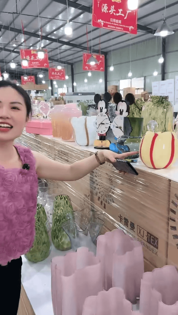 【闪购商品】花漫ZV-17早红色条纹花器