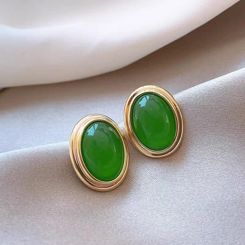 铜合金耳饰 绿色耳钉女轻奢高级感气质耳环2024新款爆款独特耳饰