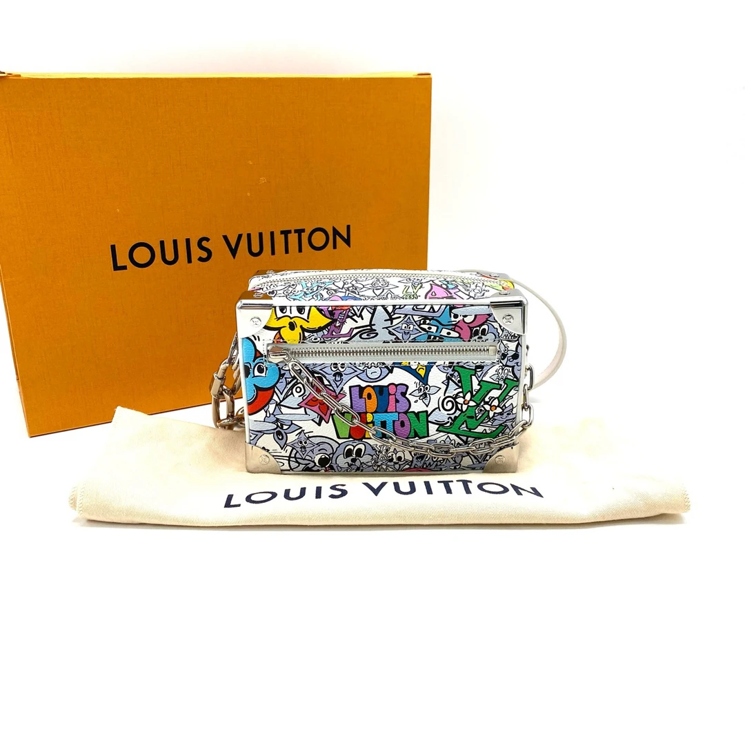 99新 LouisVuitton/路易威登 涂鸦限量款盒子斜挎包 尺寸18/12
