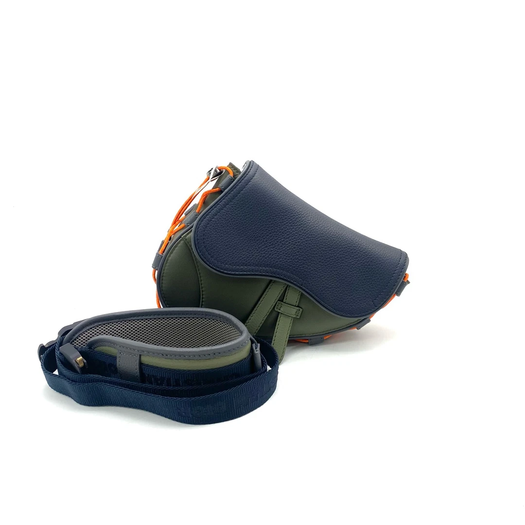 99新 DIOR/迪奥 帆布拼皮马鞍斜挎包 尺寸18/15