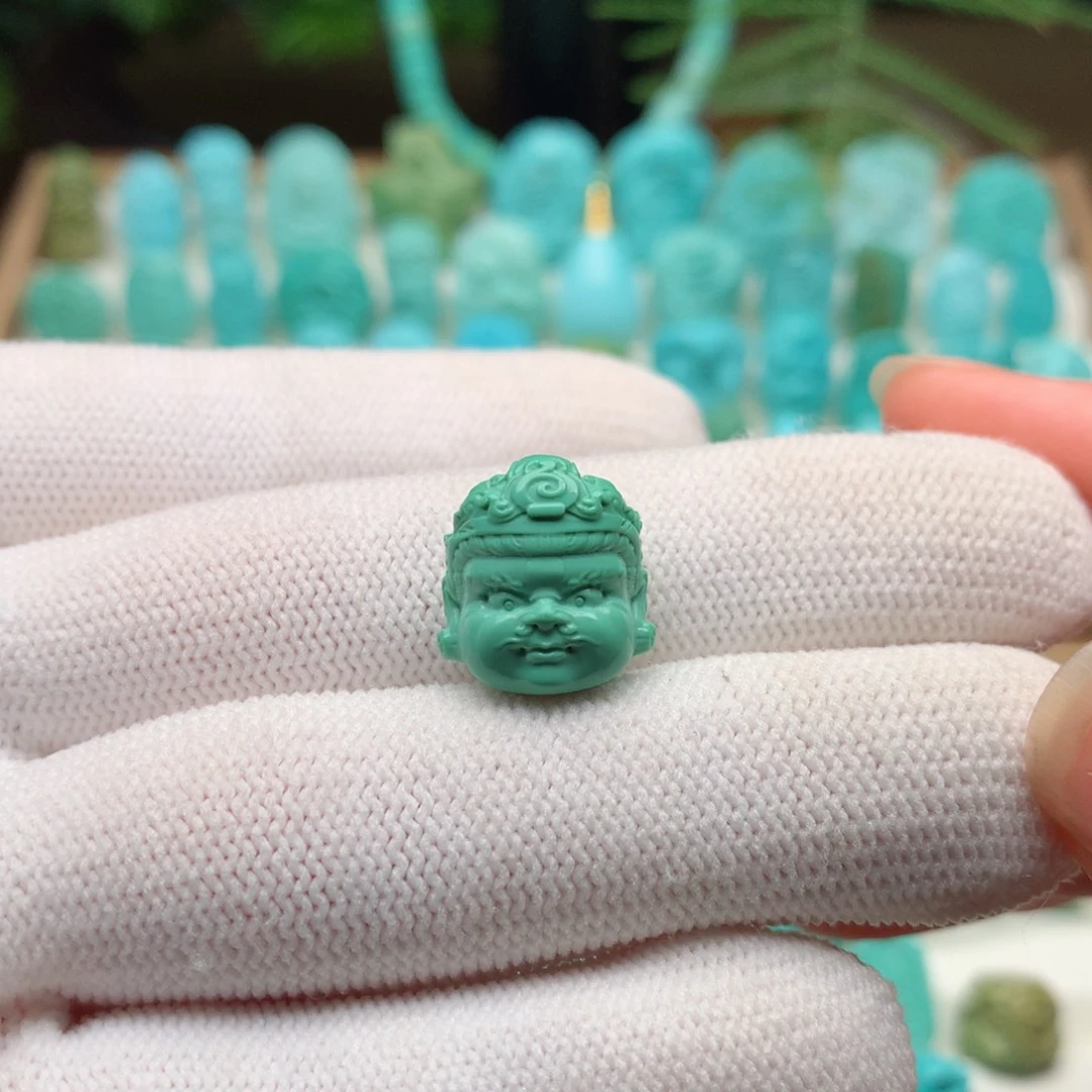 绿松石配饰未镶嵌夏***乐