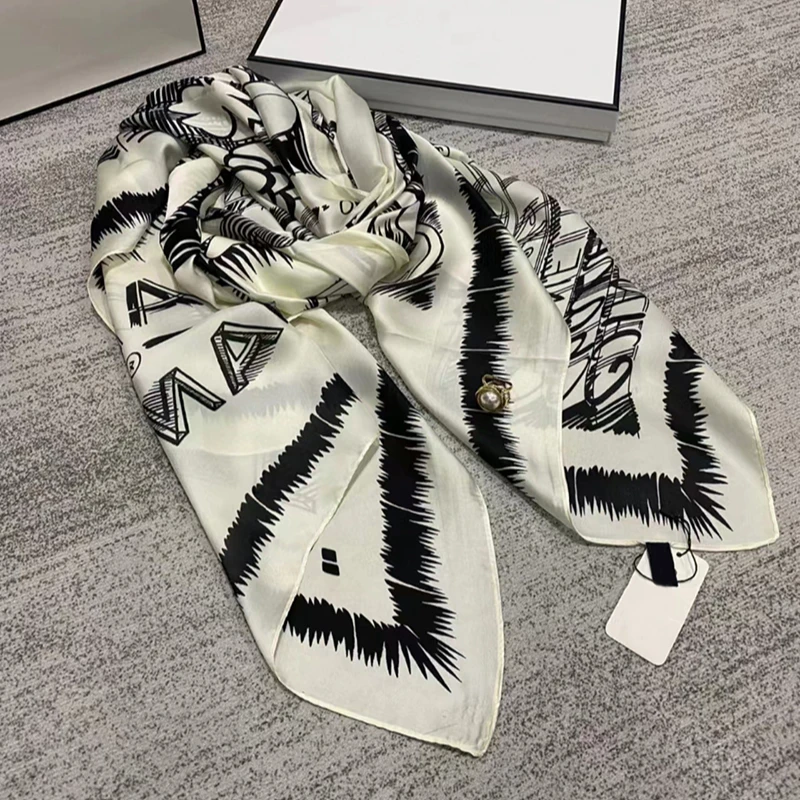 宝丫轻奢  女式时髦气质洋气抽象印花装饰丝巾K1496