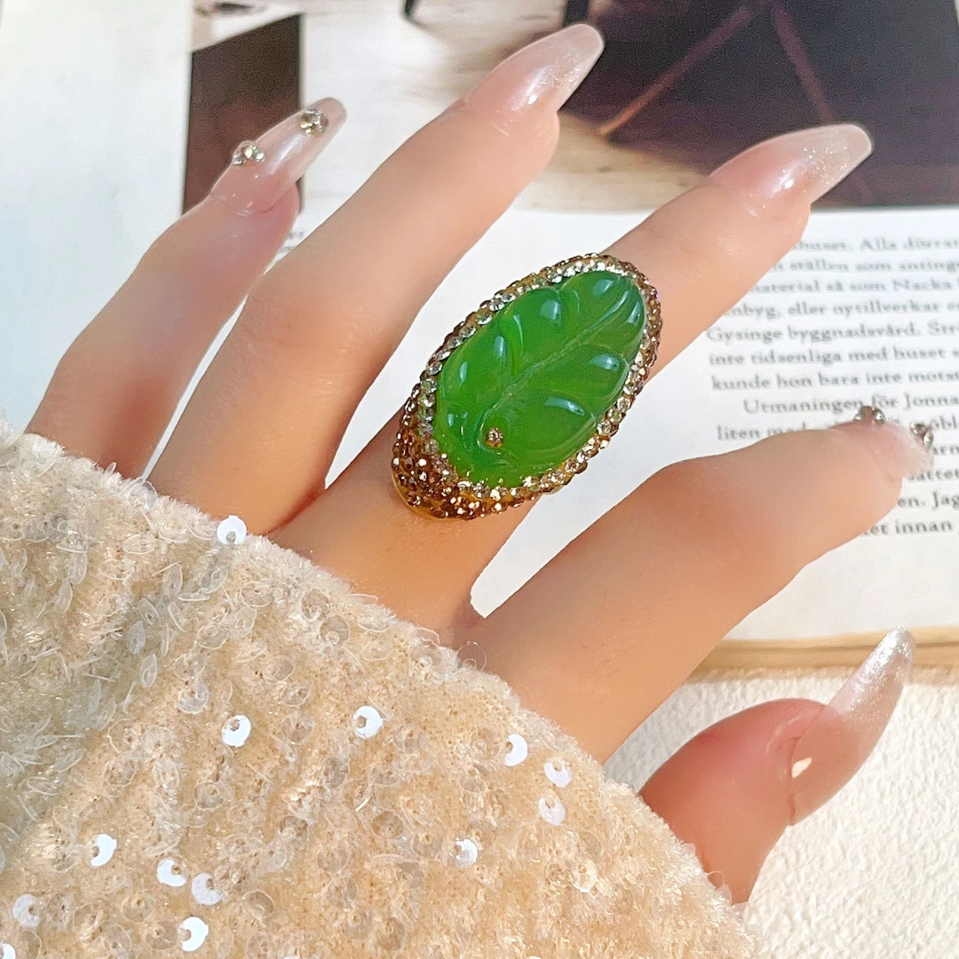 合金戒指 合金戒指         气质时尚复古简约绿色叶子戒指女款