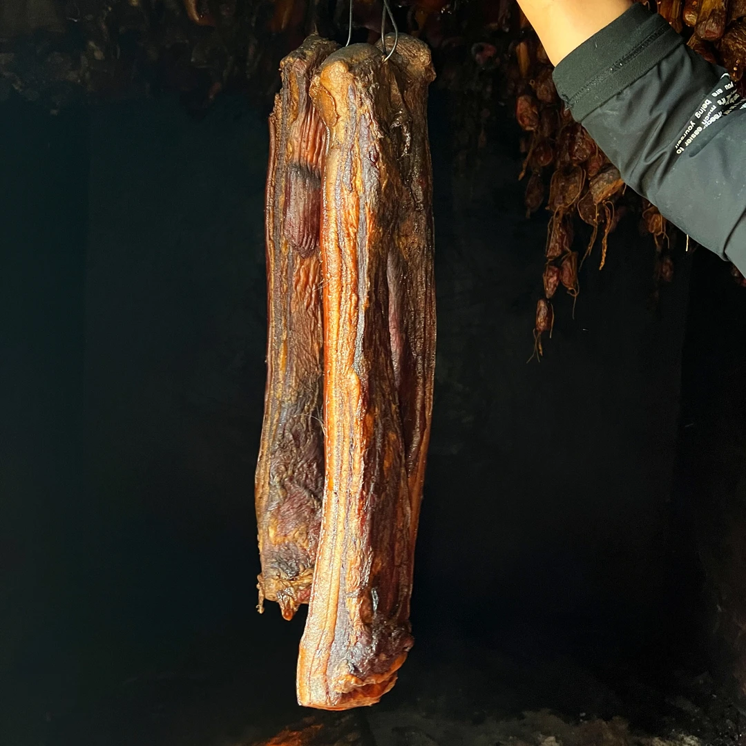 万大娘正宗四川柴火腊肉炮火腊五花腊二刀柴火熏制新鲜川味制作