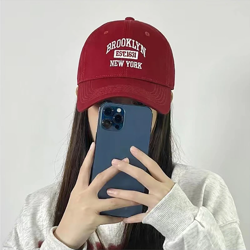美式复古软顶棒球帽男女春夏字母红色鸭舌帽韩版显脸小酒红色帽子