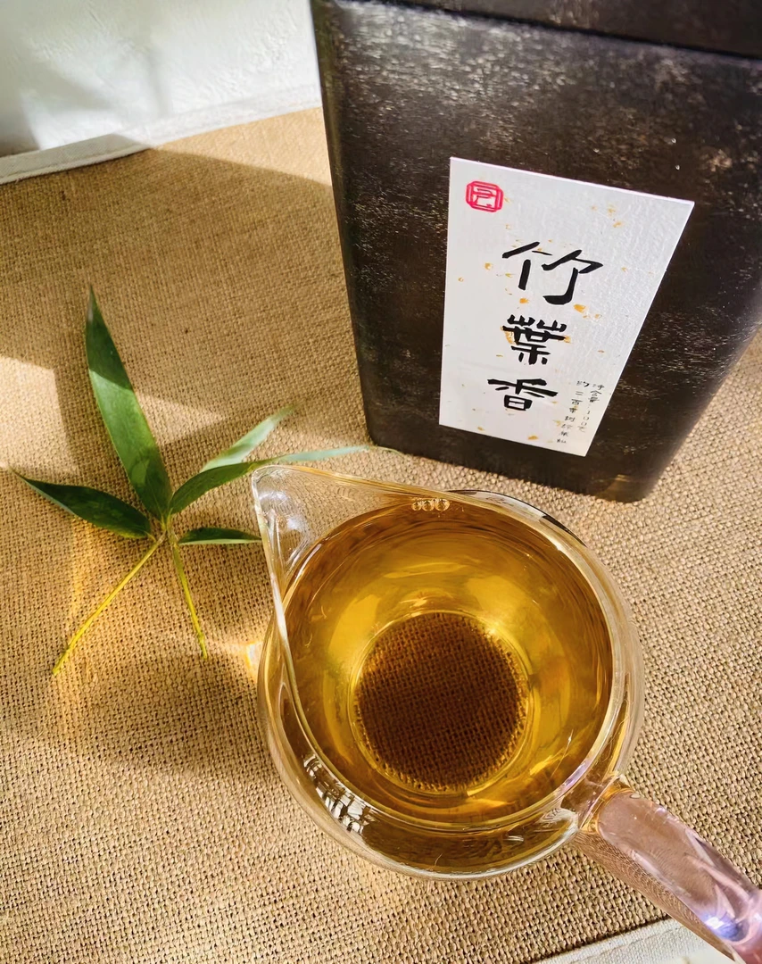 老尹家的茶 【竹叶香】约二百年树龄凤凰单丛