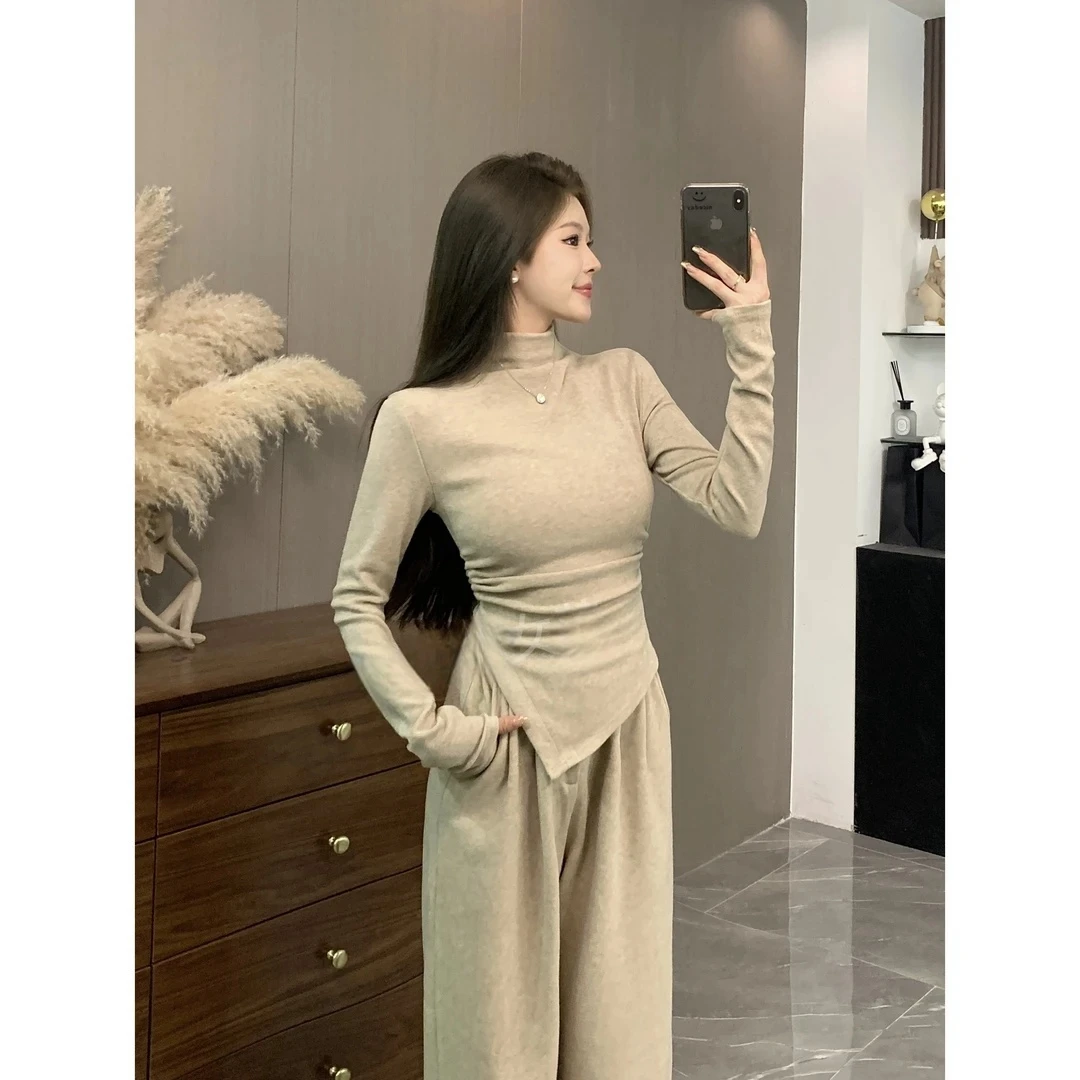 2025冬新款韩范纯色不规则下摆半高领T恤高腰加绒拖地休闲裤套装