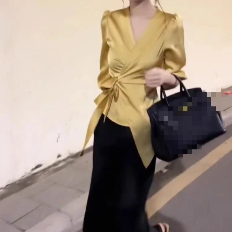 春夏时尚套装裙女新款交叉系带V领衬衫职业半身裙两件套