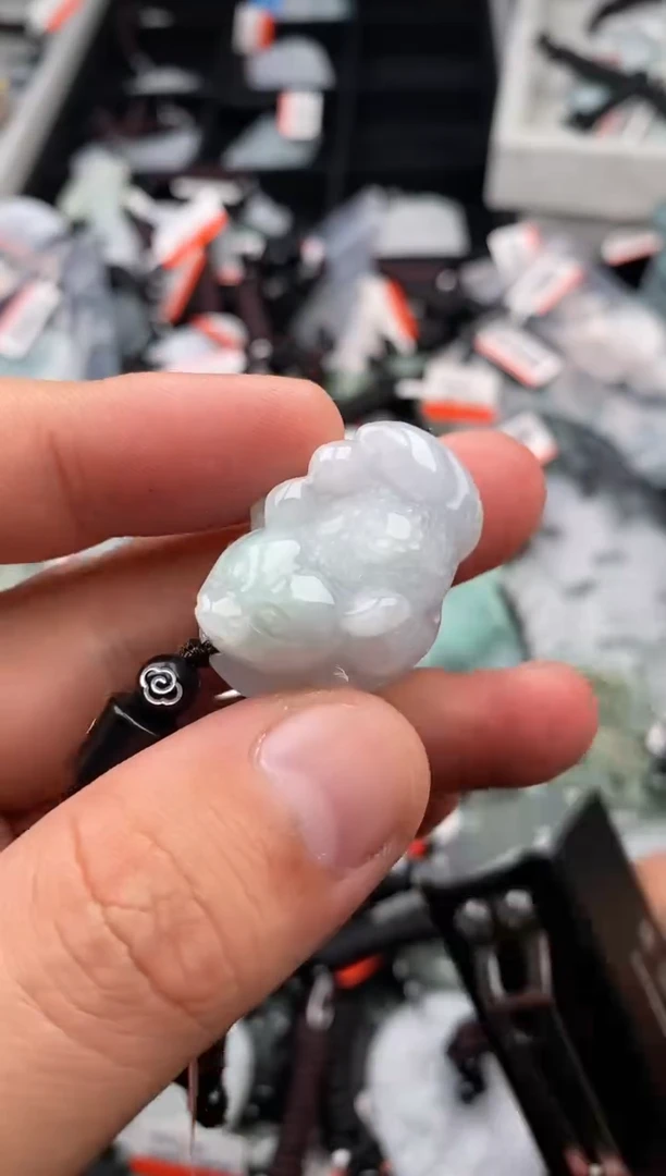 【闪购商品】翡翠颈饰未镶嵌天然翡翠 一物一图