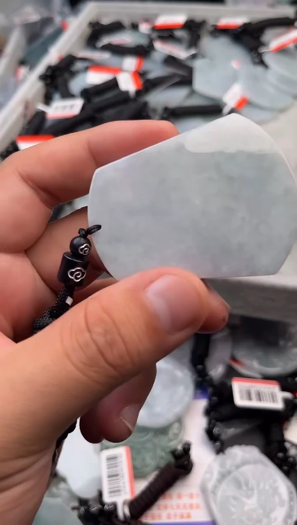 【闪购商品】翡翠颈饰未镶嵌多样性发其一