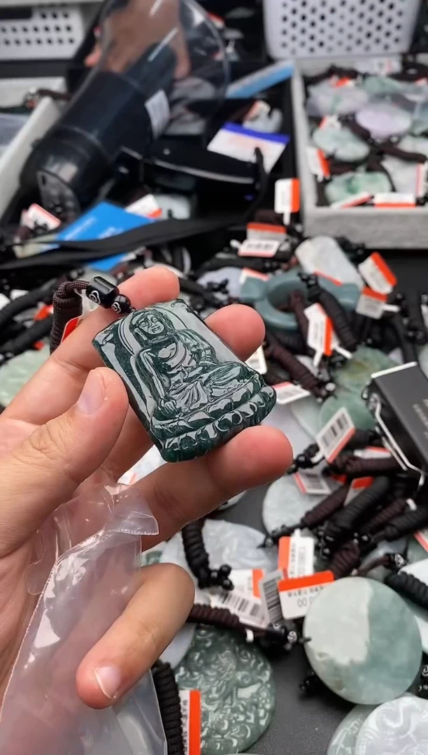 【闪购商品】翡翠颈饰未镶嵌天然翡翠 一物一图