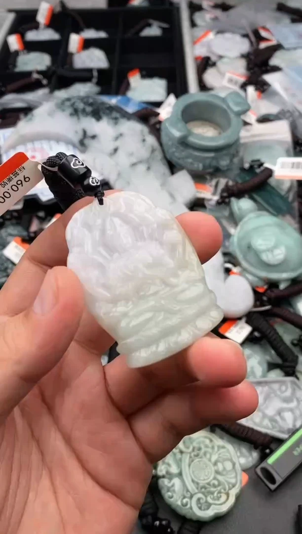 【闪购商品】翡翠颈饰未镶嵌天然翡翠 一物一图