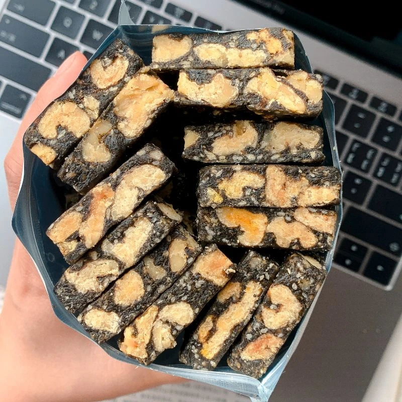 黑芝麻核桃糖年货过年解馋追剧充饥下午茶好吃的零食糕点休闲食品