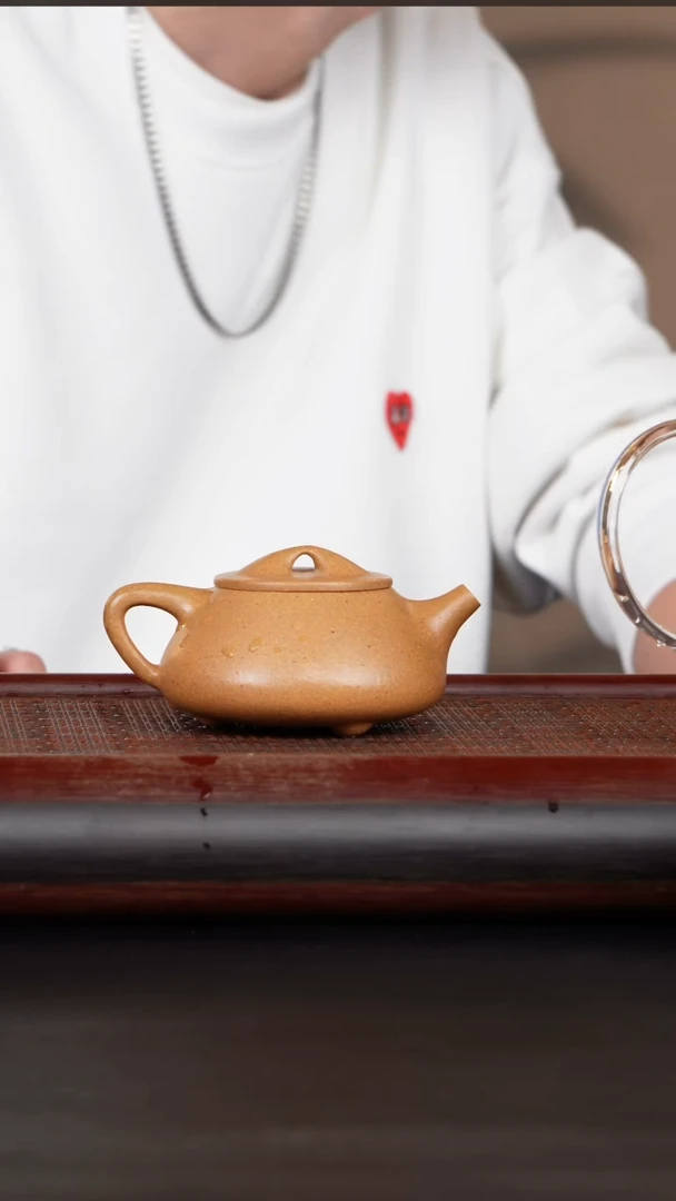 【闪购商品】紫砂茶壶12金黄段满瓢230