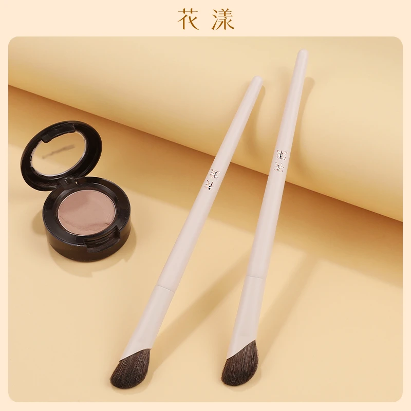 花漾布偶117镰刀鼻影刷侧影修容细节刷子软毛便携提亮化妆刷新手