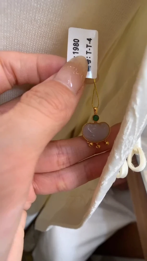 【闪购商品】翡翠颈饰18K金镶嵌如意锁