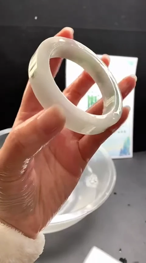 【闪购商品】定制翡翠手镯未镶嵌209