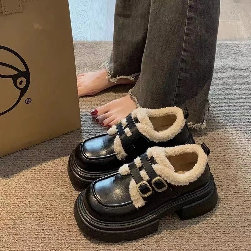 英伦风小皮鞋女冬季加绒小个子增高厚底鞋棕色复古乐福鞋搭扣单鞋