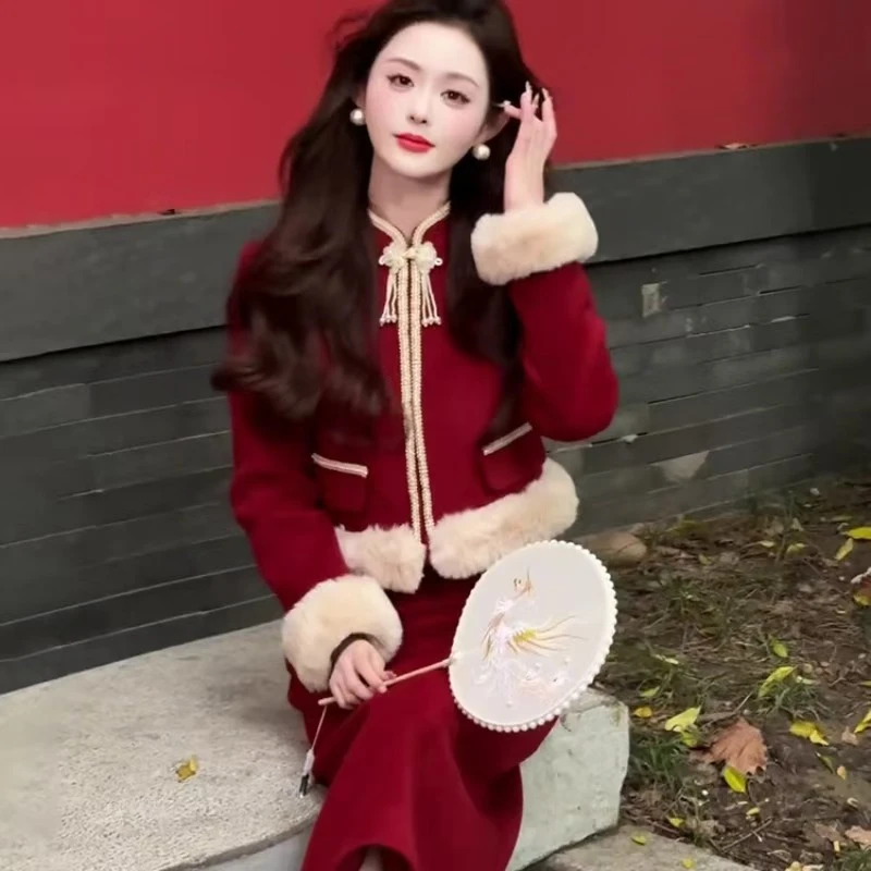 新中式国风秋冬装一整套搭配红色毛毛拼接外套裙子小香风毛呢套装