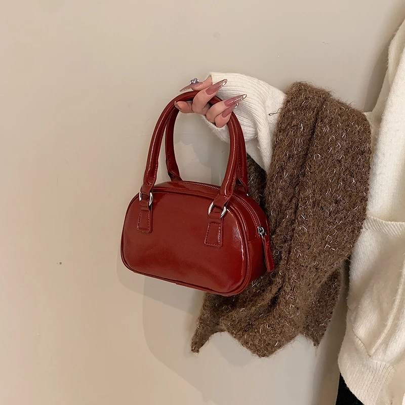 PARACVTOU/帕卡图复古红色小方包女爆款红色褶皱肩包挎包斜跨妈妈