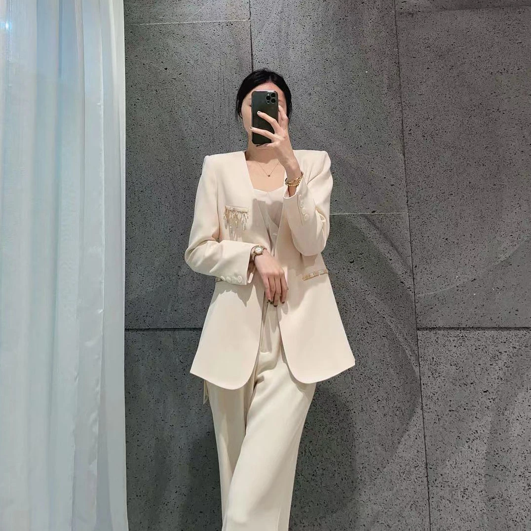 M2050 千金财阀感名媛气质白色小西服外套设计师 衣长68 S52340