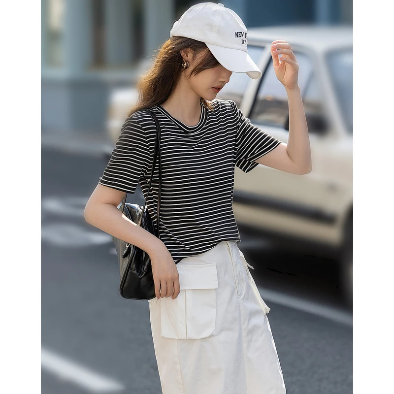 dme德玛纳【格雷系穿搭】夏简约风休闲圆领条纹短袖舒适藏肉女式t恤