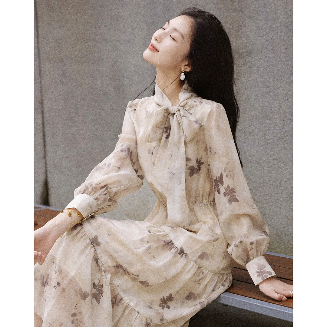 德·玛纳品牌女装维多利亚法式飘带领雪纺碎花泡泡袖荷叶边连衣裙