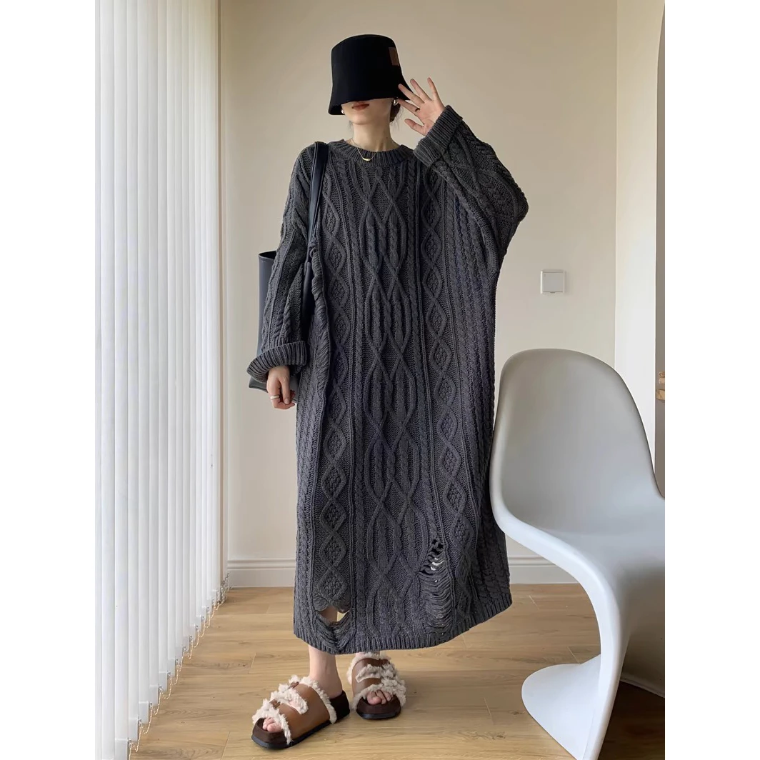 2024冬季长款宽松脚踝针织长裙圆领破洞宽松慵懒直筒粗线毛衣裙女