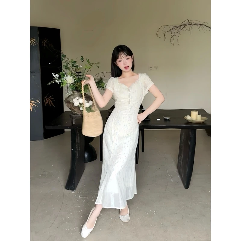 瞌睡兔定制【少女信箱】纯欲风碎花刺绣夏天修身显瘦气质连衣裙