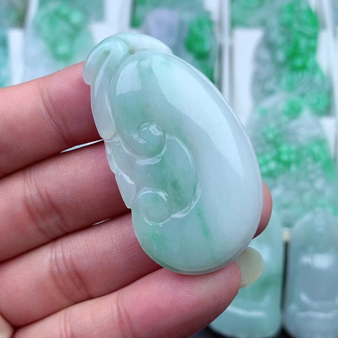 翡翠颈饰未镶嵌翡翠吊坠