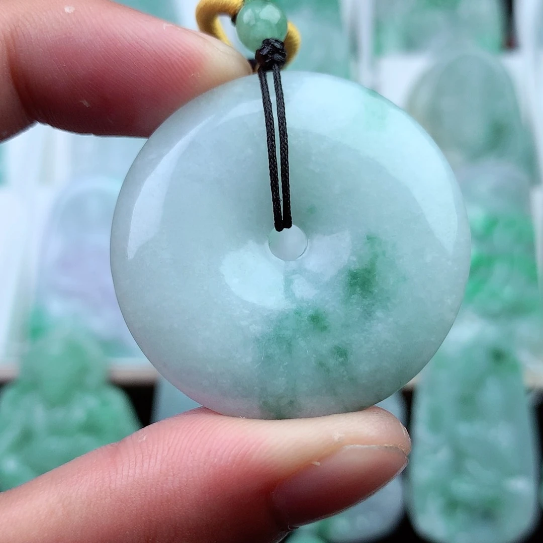 翡翠颈饰未镶嵌翡翠吊坠