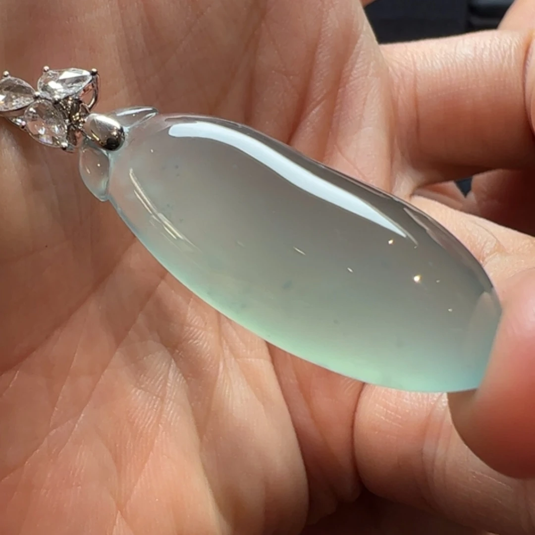 【闪购商品】翡翠颈饰18K金镶嵌缅料天然翡翠A货